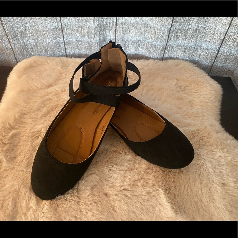 Black Ballet Flats